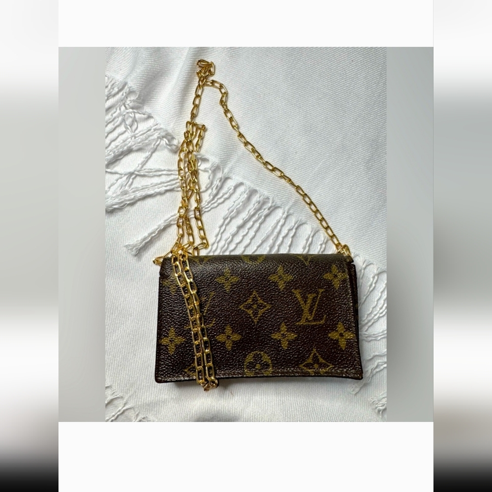 Louis Vuitton Monogram Tresor Wallet with Chain